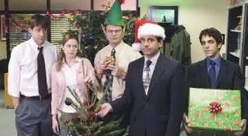 Cena de um dos episódios de Natal da série The Office - NBC