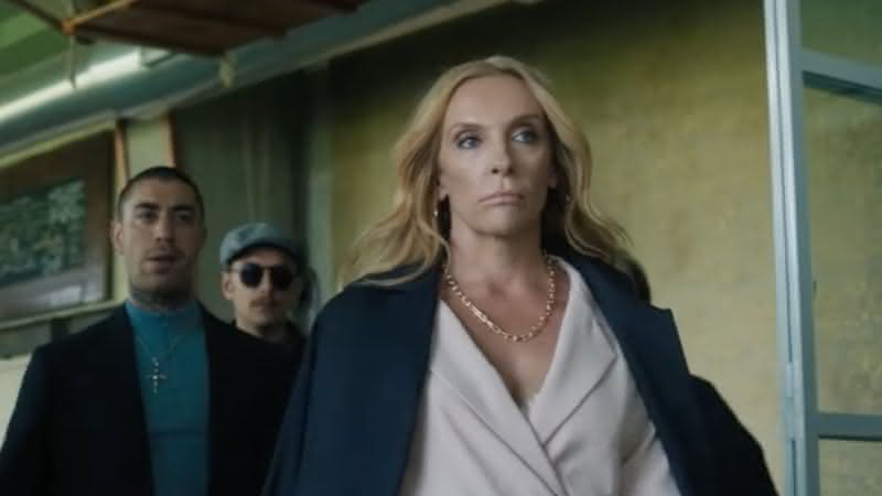 Toni Collette vive chefe da máfia em trailer de "Mafia Mamma - De Repente Criminosa" - Divulgação/Paris Filmes