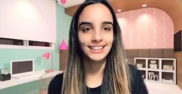 Estudante de psicologia e filha do jornalista Fábio Pannunzio, Victória Pannunzio tem feito sucesso nas redes sociais com vídeos debochados - Instagram
