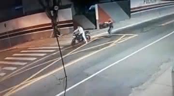 Policial é preso após matar motociclista com tiro nas costas - Divulgação/SSP
