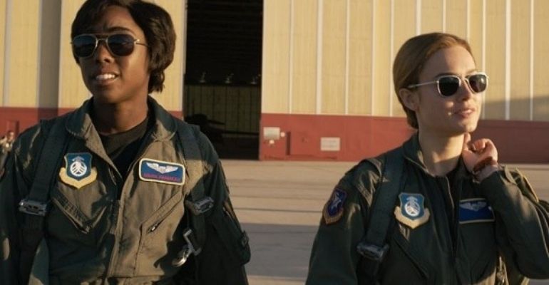 Maria Rambeau (Lashana Lynch) e Carol Danvers (Brie Larson) em "Capitã Marvel' (2019) (Reprodução/Marvel Studios)